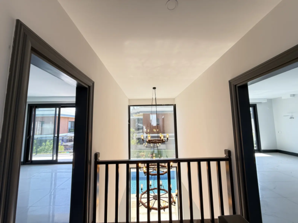 Fethiye Çalış’ta Plaja Sadece 200 Metre Mesafede, 550 m² Arsa İçinde Ultra Lüks Müstakil Villa