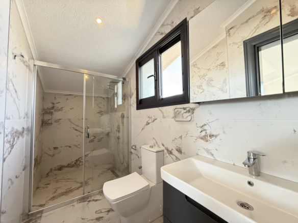 Fethiye Çalış’ta Plaja Sadece 200 Metre Mesafede, 550 m² Arsa İçinde Ultra Lüks Müstakil Villa
