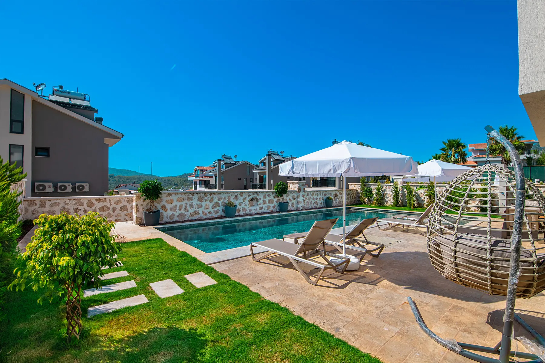 Fethiye’de Tam Eşyalı, Özel Havuzlu, Hamam & Saunalı Ultra Lüks Villa 