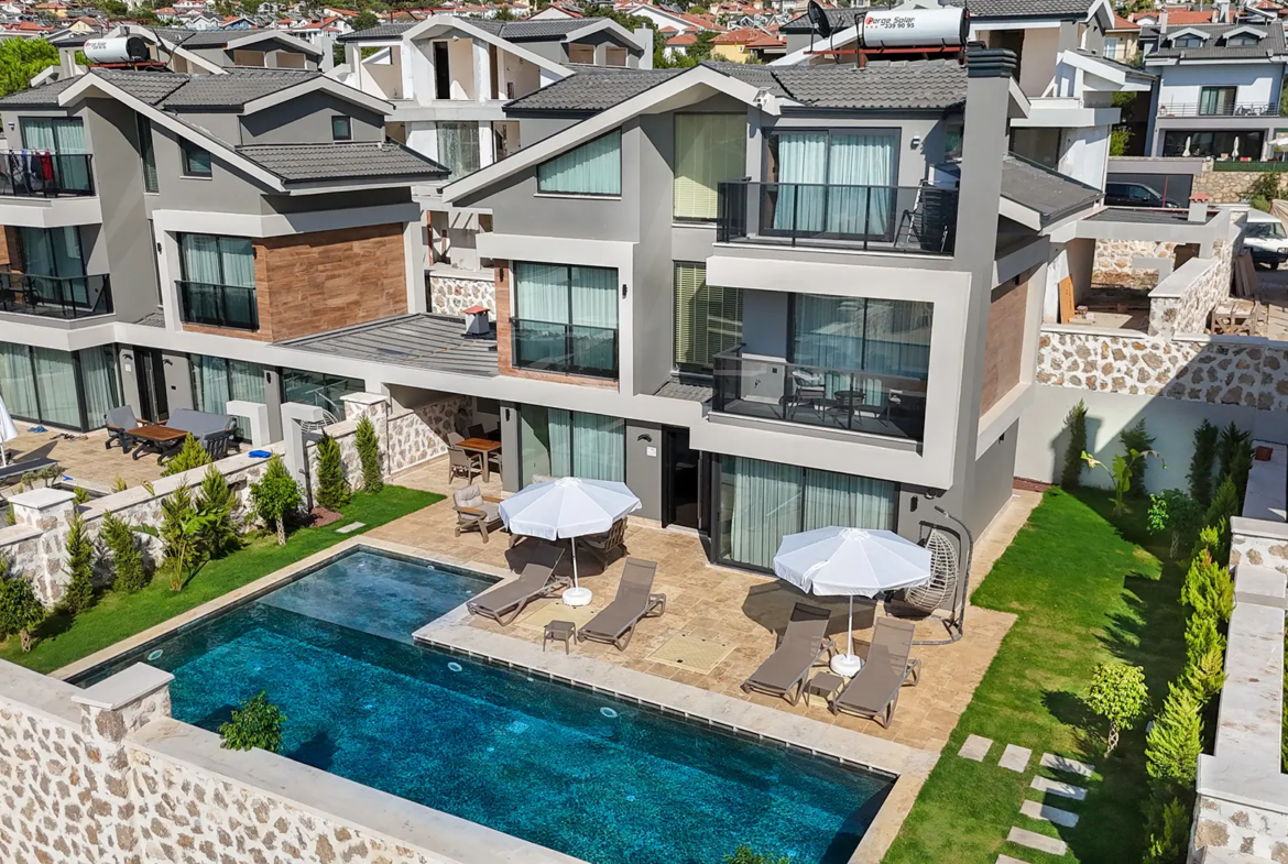 Fethiye’de Tam Eşyalı, Özel Havuzlu, Hamam & Saunalı Ultra Lüks Villa 