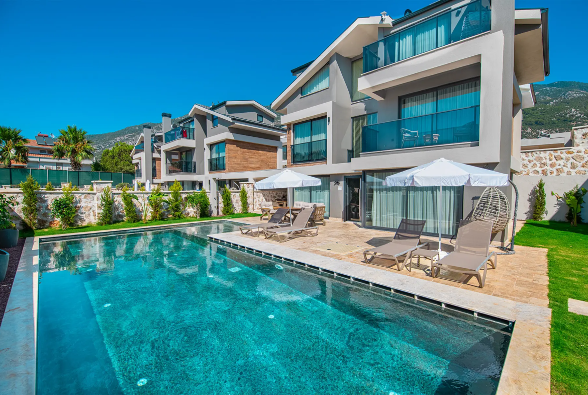 Fethiye’de Tam Eşyalı, Özel Havuzlu, Hamam & Saunalı Ultra Lüks Villa 