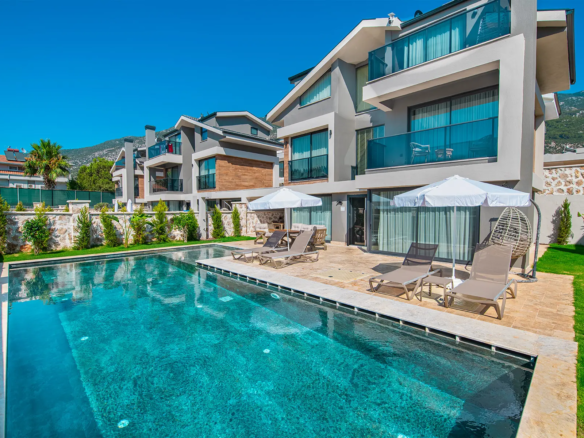 Fethiye’de Tam Eşyalı, Özel Havuzlu, Hamam & Saunalı Ultra Lüks Villa 