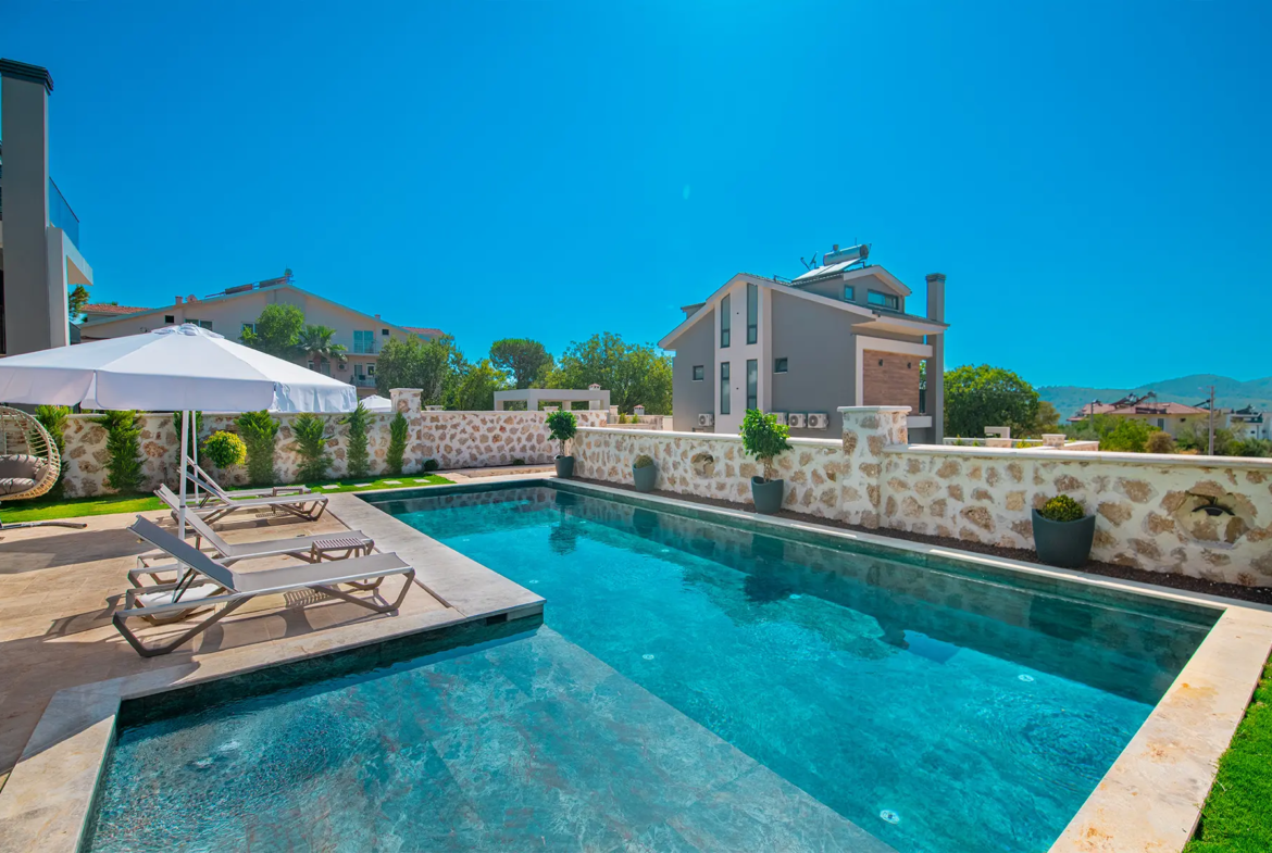 Fethiye’de Tam Eşyalı, Özel Havuzlu, Hamam & Saunalı Ultra Lüks Villa 