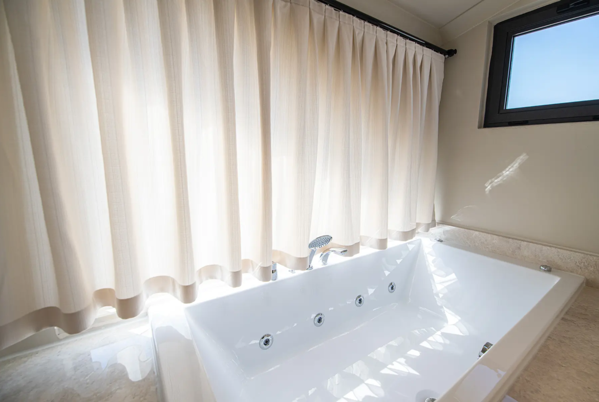 Fethiye’de Tam Eşyalı, Özel Havuzlu, Hamam & Saunalı Ultra Lüks Villa 