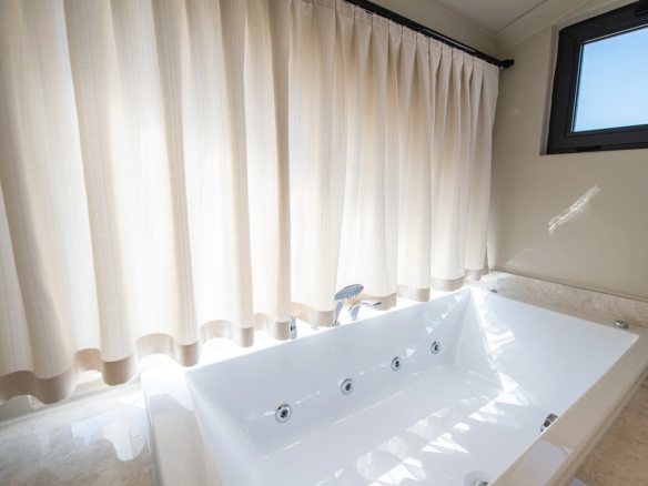 Fethiye’de Tam Eşyalı, Özel Havuzlu, Hamam & Saunalı Ultra Lüks Villa 