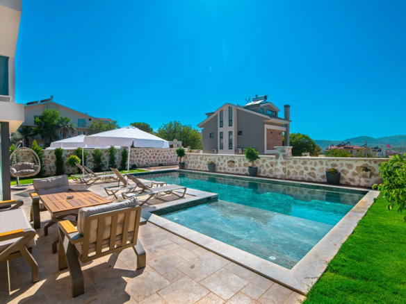 Fethiye’de Tam Eşyalı, Özel Havuzlu, Hamam & Saunalı Ultra Lüks Villa 