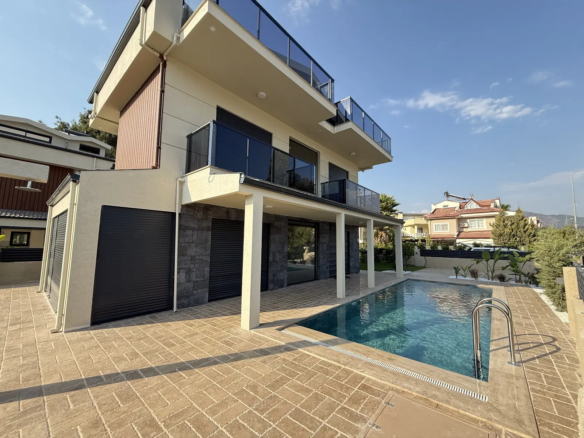 Fethiye Foça’da Çalış Plajı’na 600 Metre Mesafede Özel Tasarım Villa