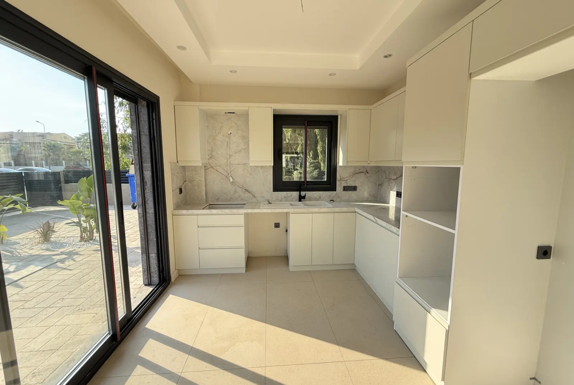 Fethiye Foça’da Çalış Plajı’na 600 Metre Mesafede Özel Tasarım Villa
