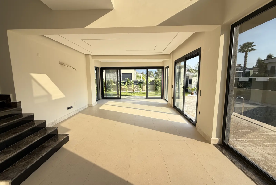 Fethiye Foça’da Çalış Plajı’na 600 Metre Mesafede Özel Tasarım Villa